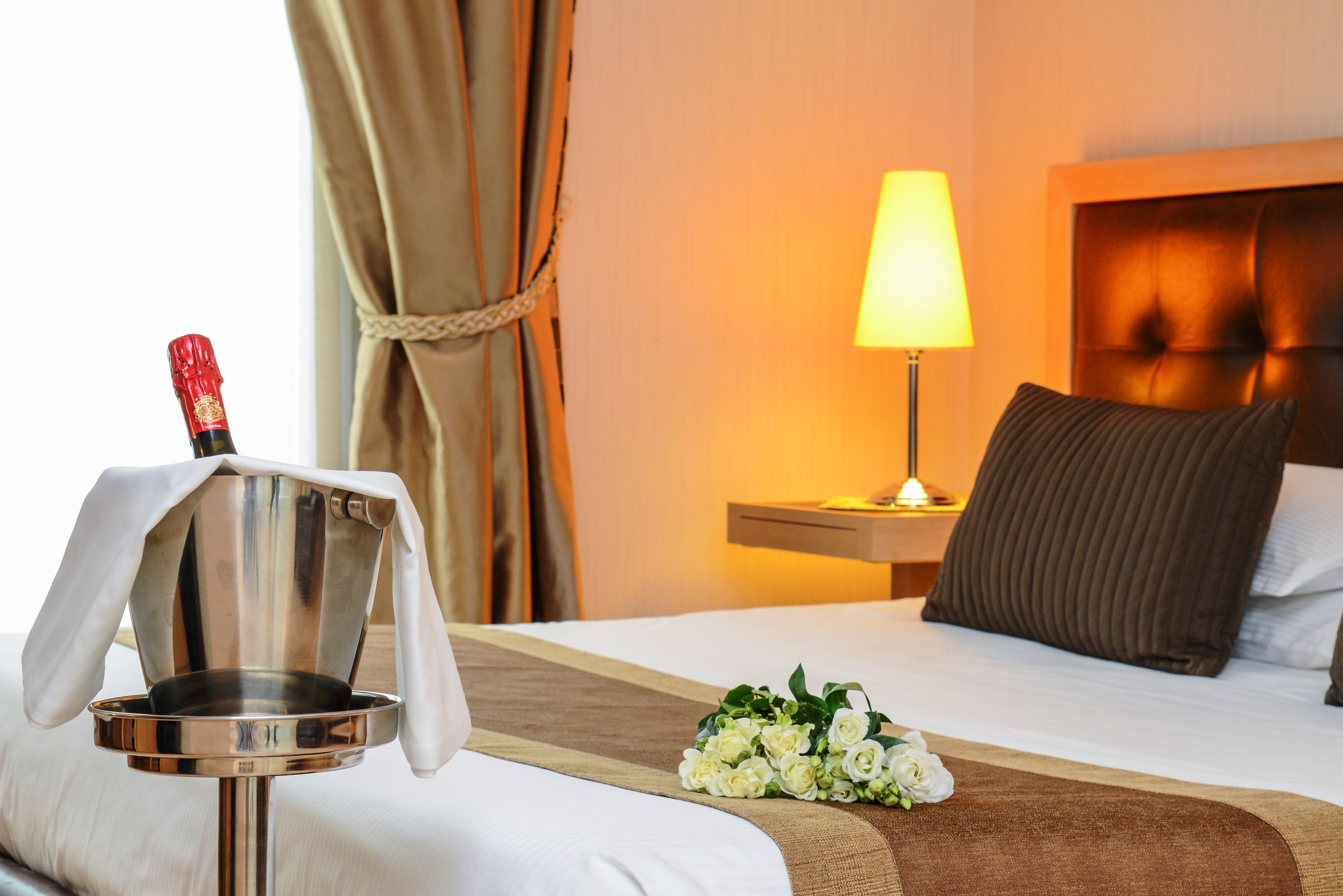 Hotel Master Brescia Esterno foto
