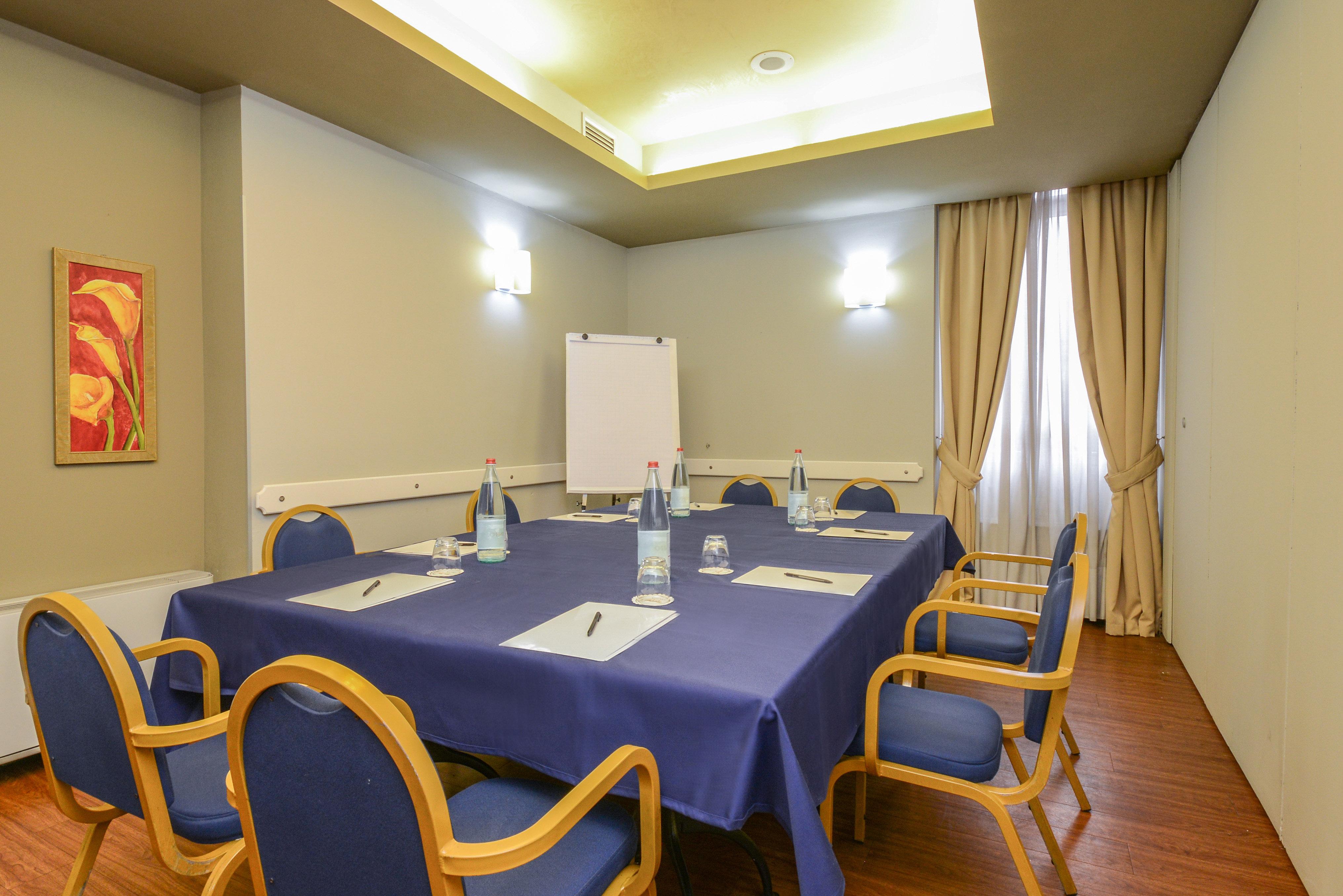 Hotel Master Brescia Esterno foto