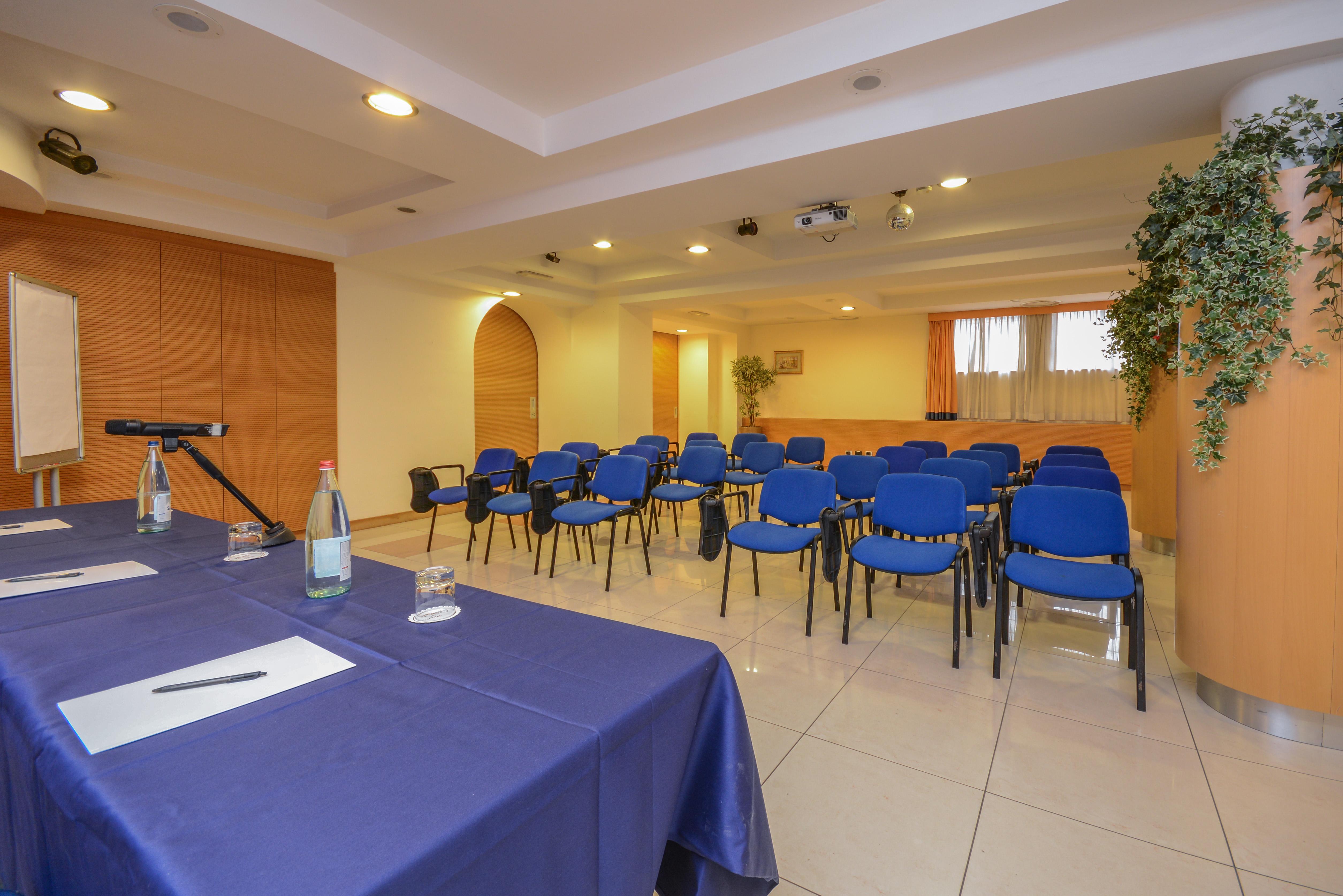 Hotel Master Brescia Esterno foto