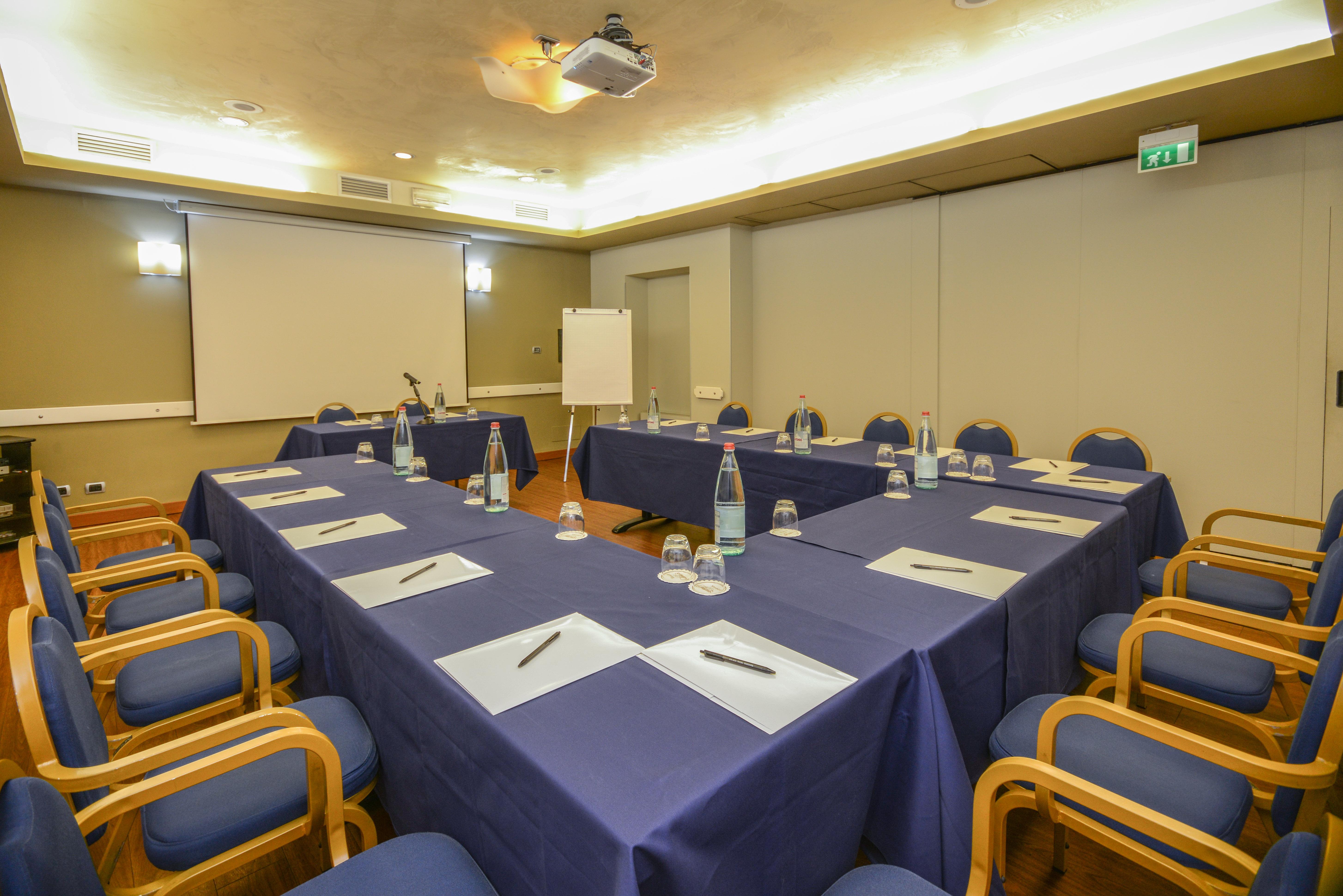 Hotel Master Brescia Esterno foto