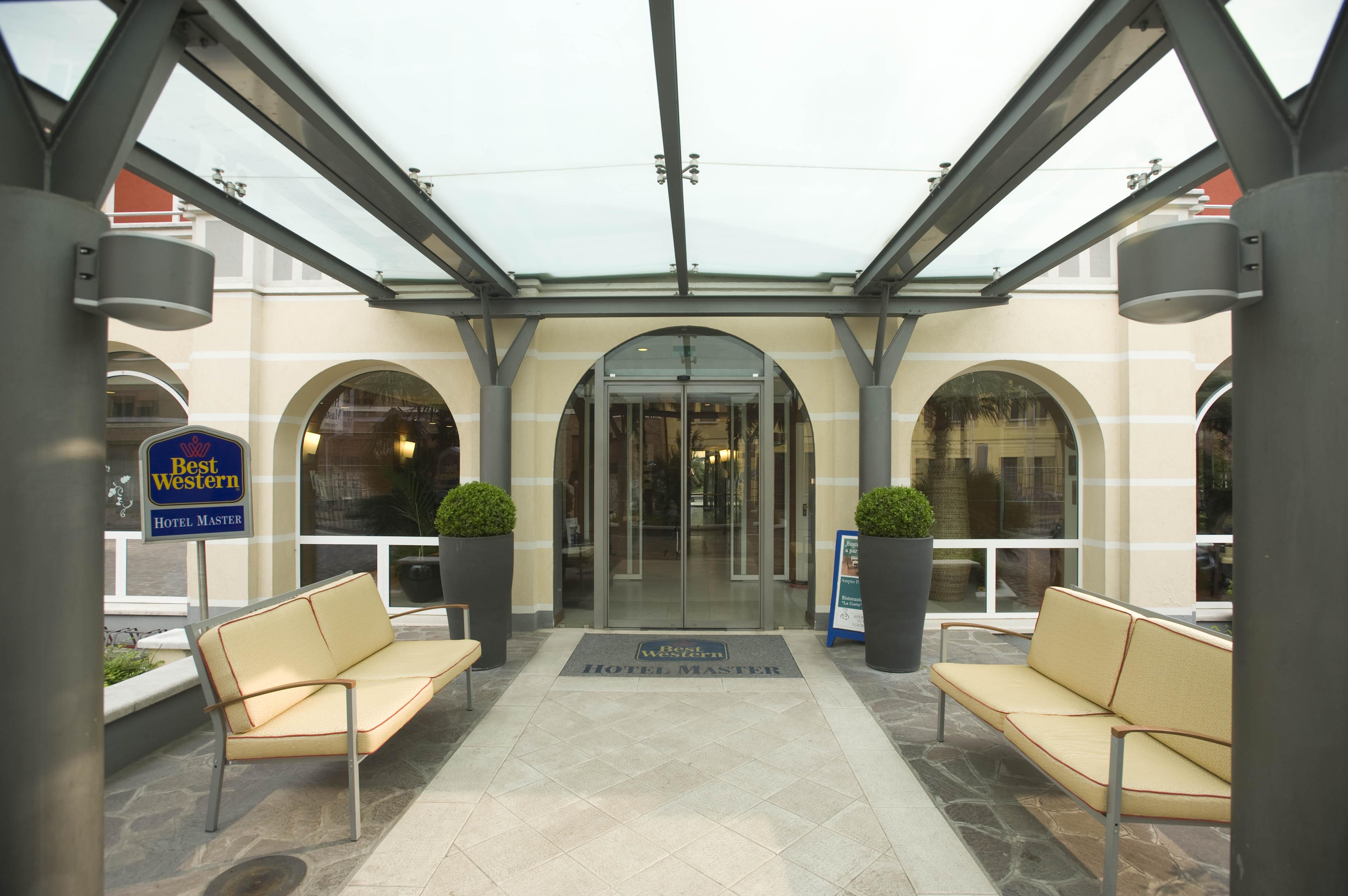 Hotel Master Brescia Esterno foto