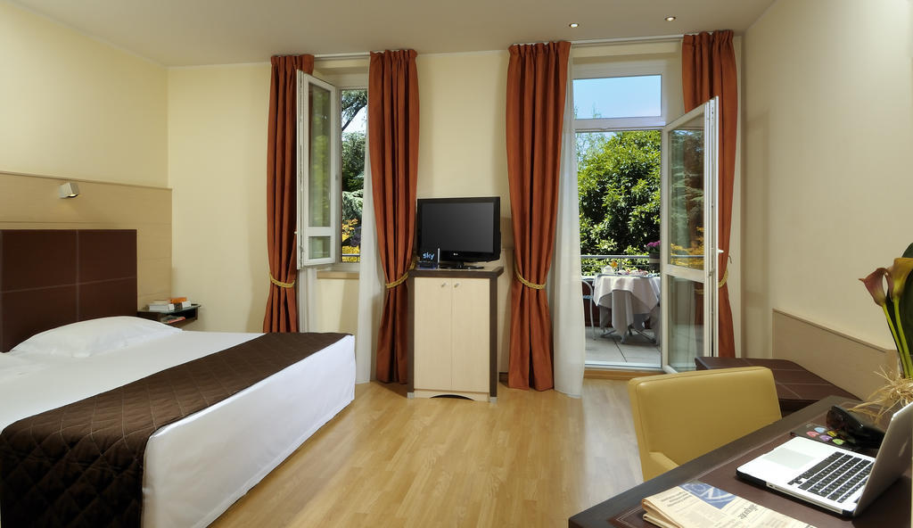 Hotel Master Brescia Camera foto