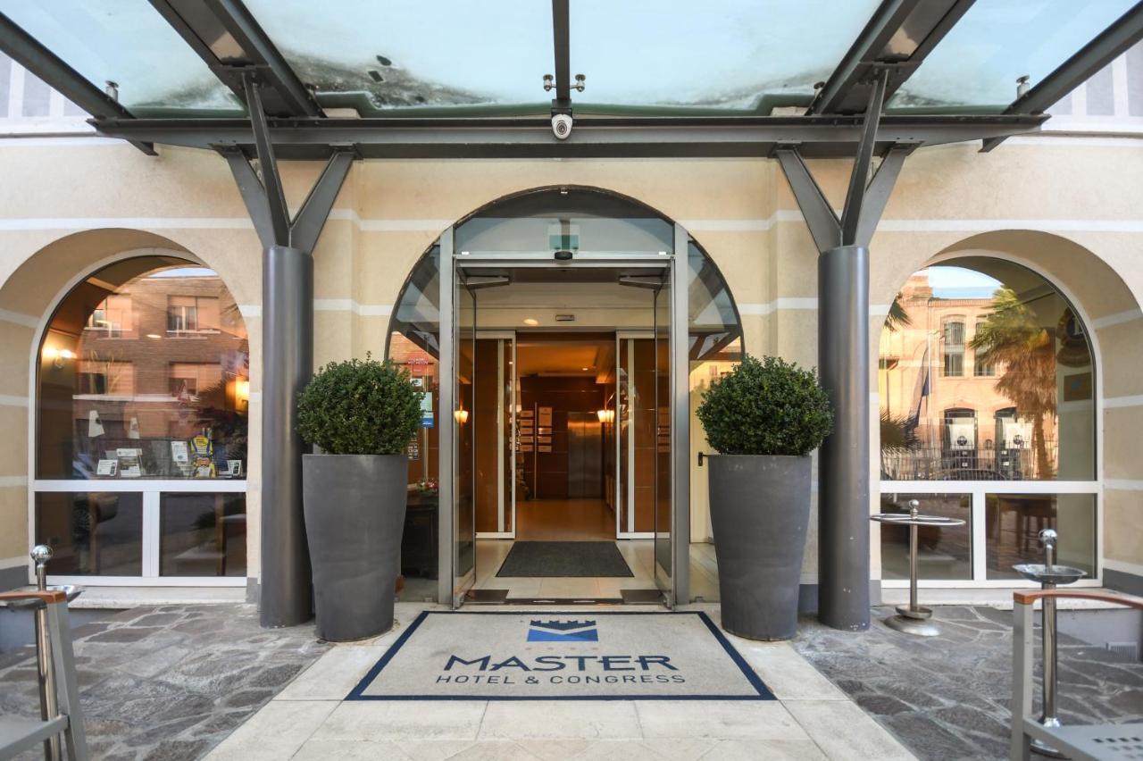 Hotel Master Brescia Esterno foto